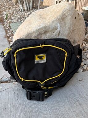 Mountainsmith Kinetic Lumbar Pack Waist Bag Hiking Fanny Pack Black